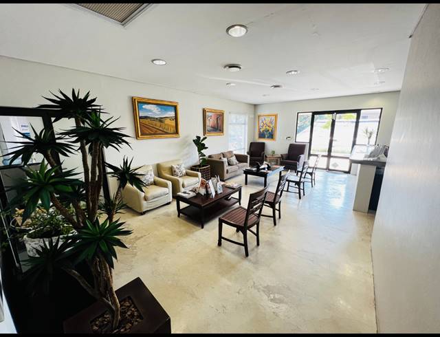 472M² OFFICE FOR SALE IN NELSPRUIT EXT 2